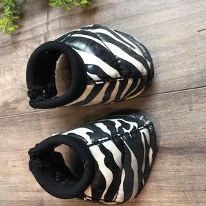 Zebra bell boots